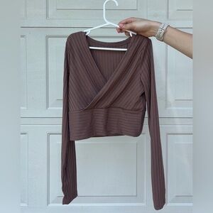 SHEIN V-Neck Cropped Long Sleeve 

Size Women’s XS